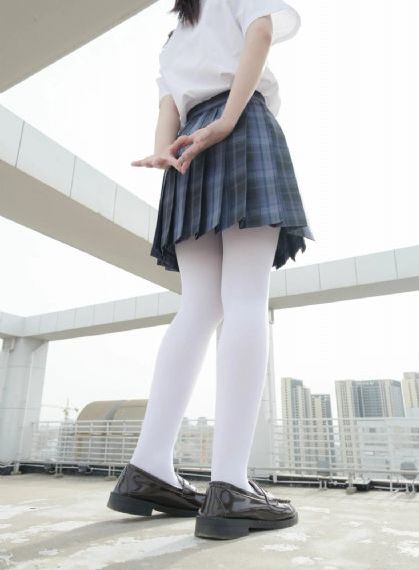 女被男狂揉吃奶胸60分钟视频_1080P高清在线